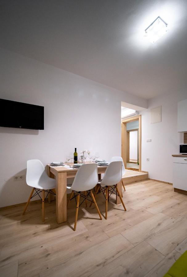 Apartments Arbis Lopar Εξωτερικό φωτογραφία