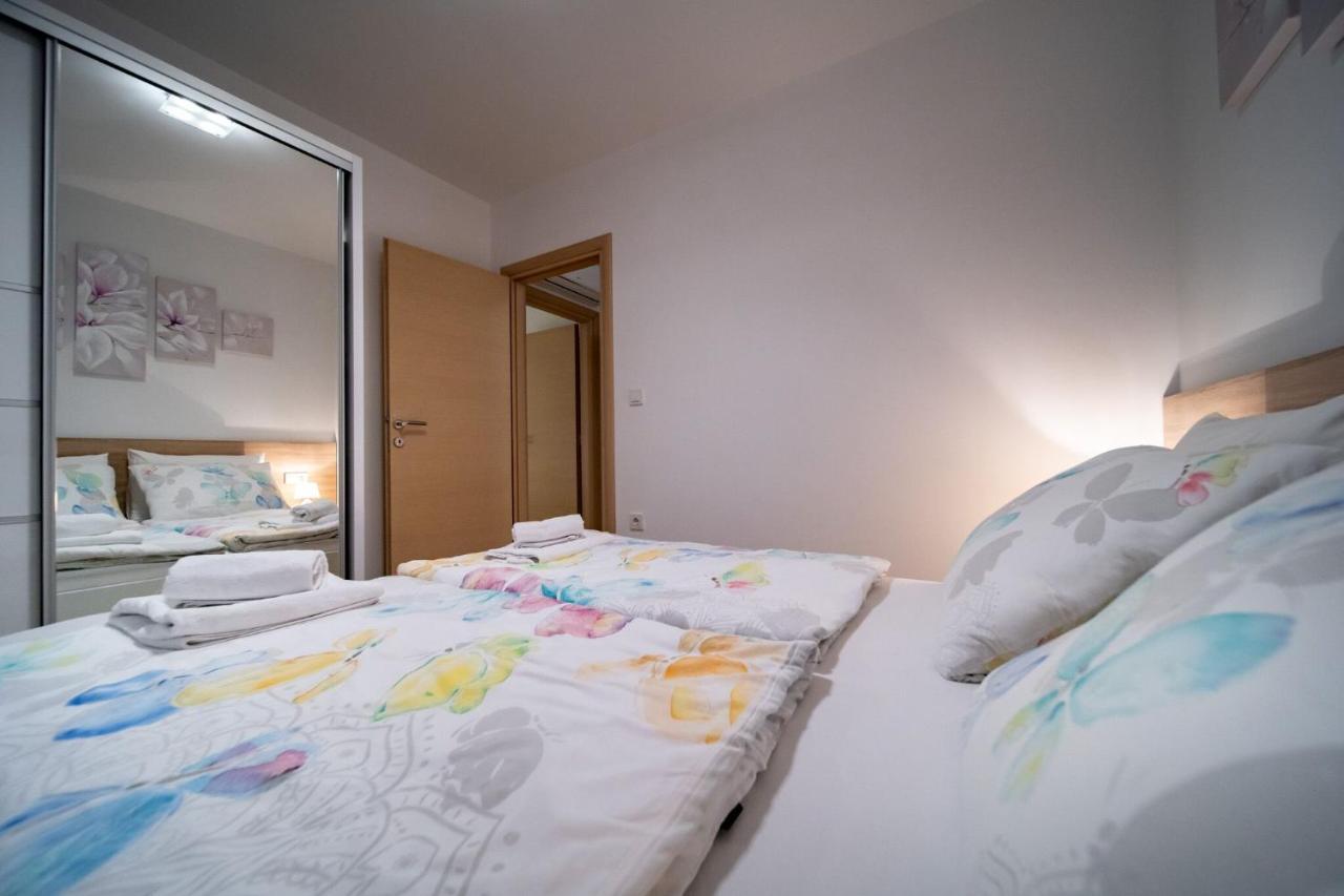 Apartments Arbis Lopar Εξωτερικό φωτογραφία