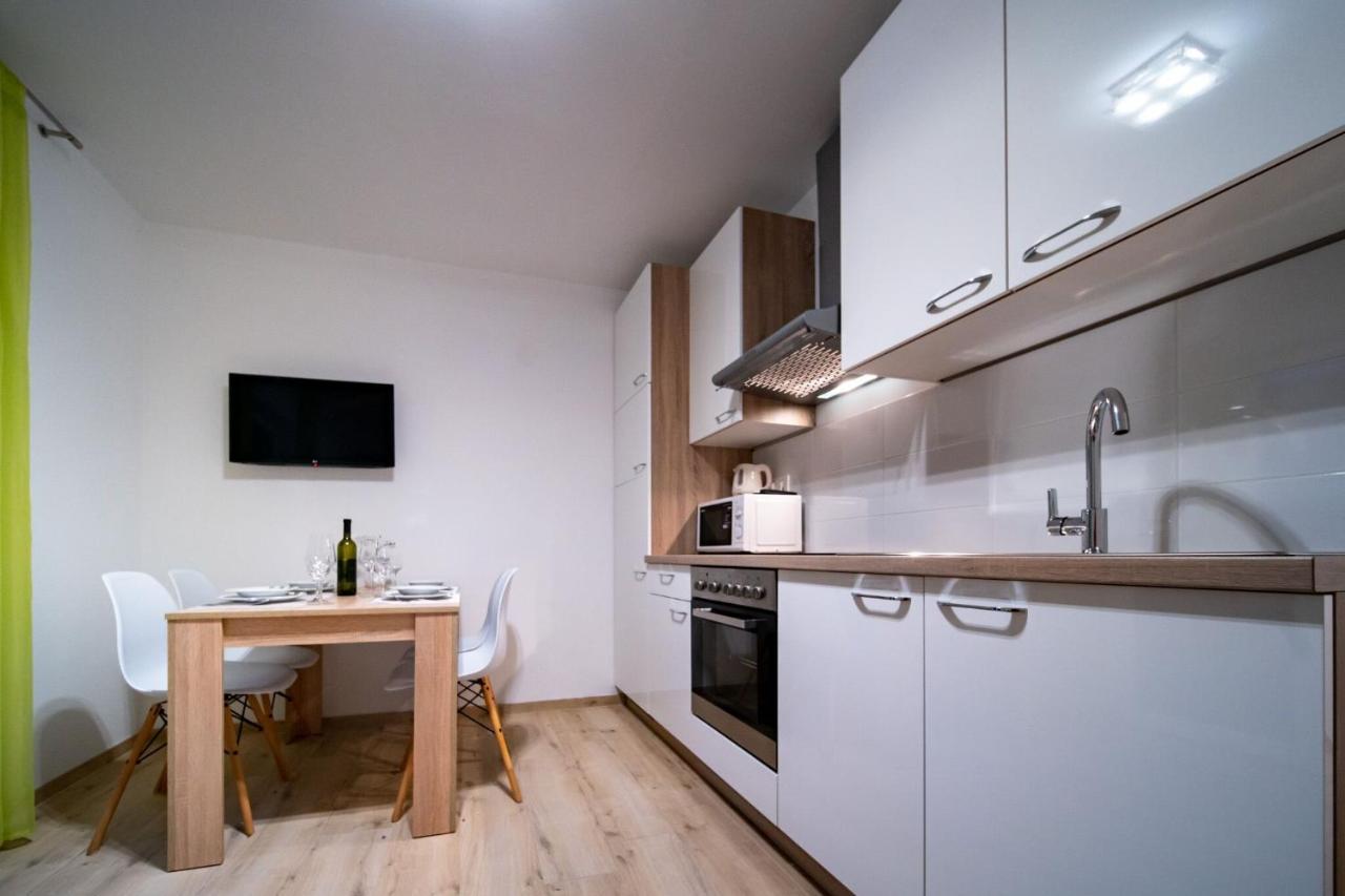 Apartments Arbis Lopar Εξωτερικό φωτογραφία