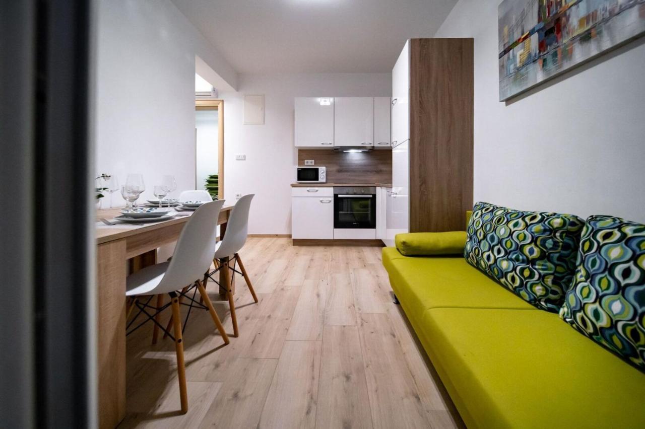 Apartments Arbis Lopar Εξωτερικό φωτογραφία