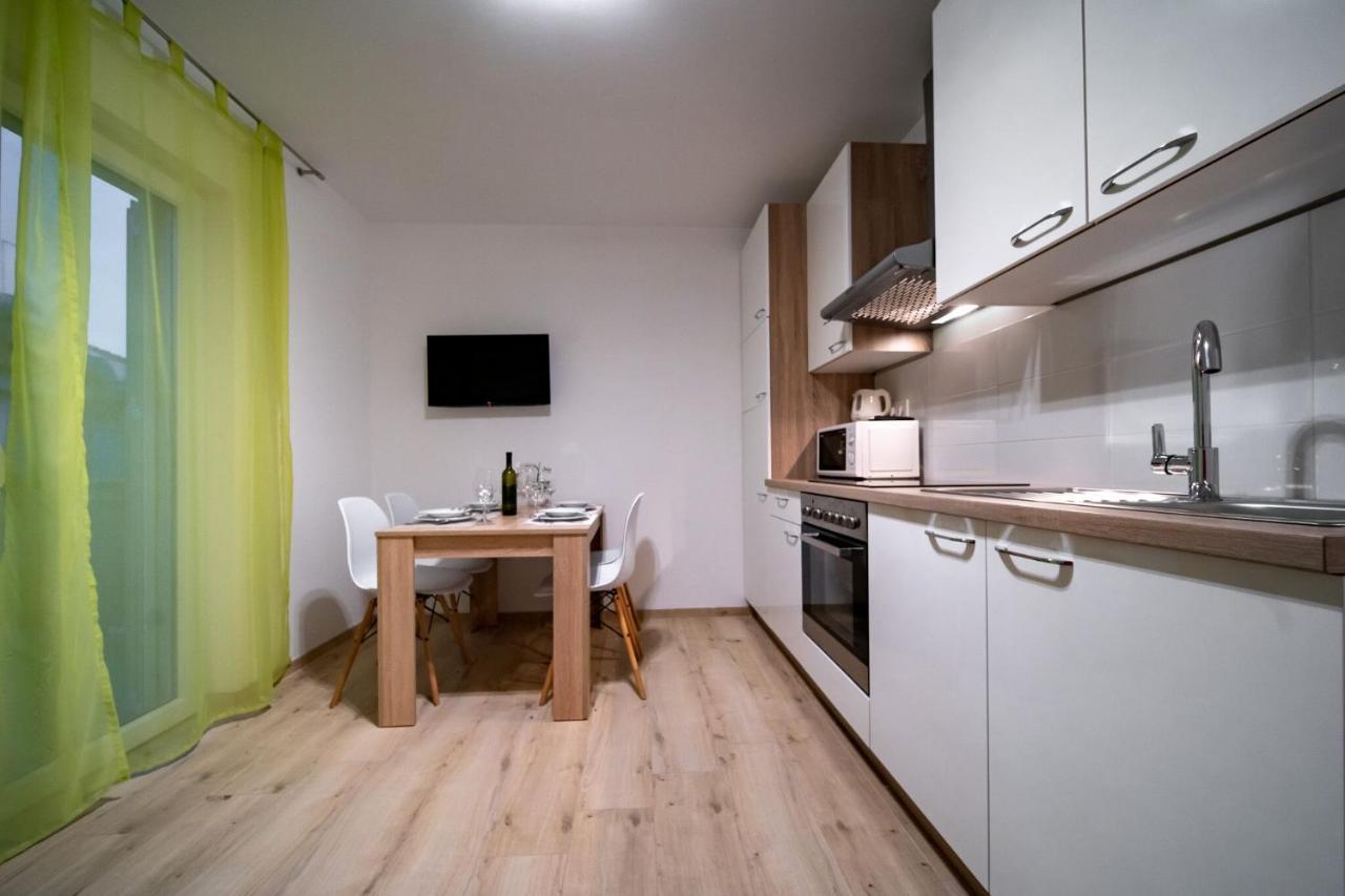 Apartments Arbis Lopar Εξωτερικό φωτογραφία
