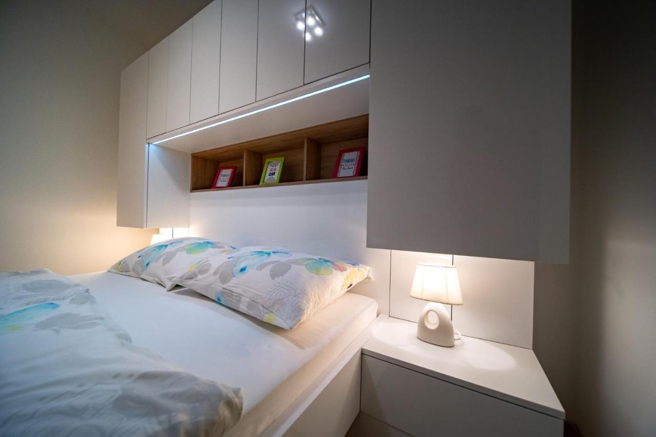 Apartments Arbis Lopar Εξωτερικό φωτογραφία