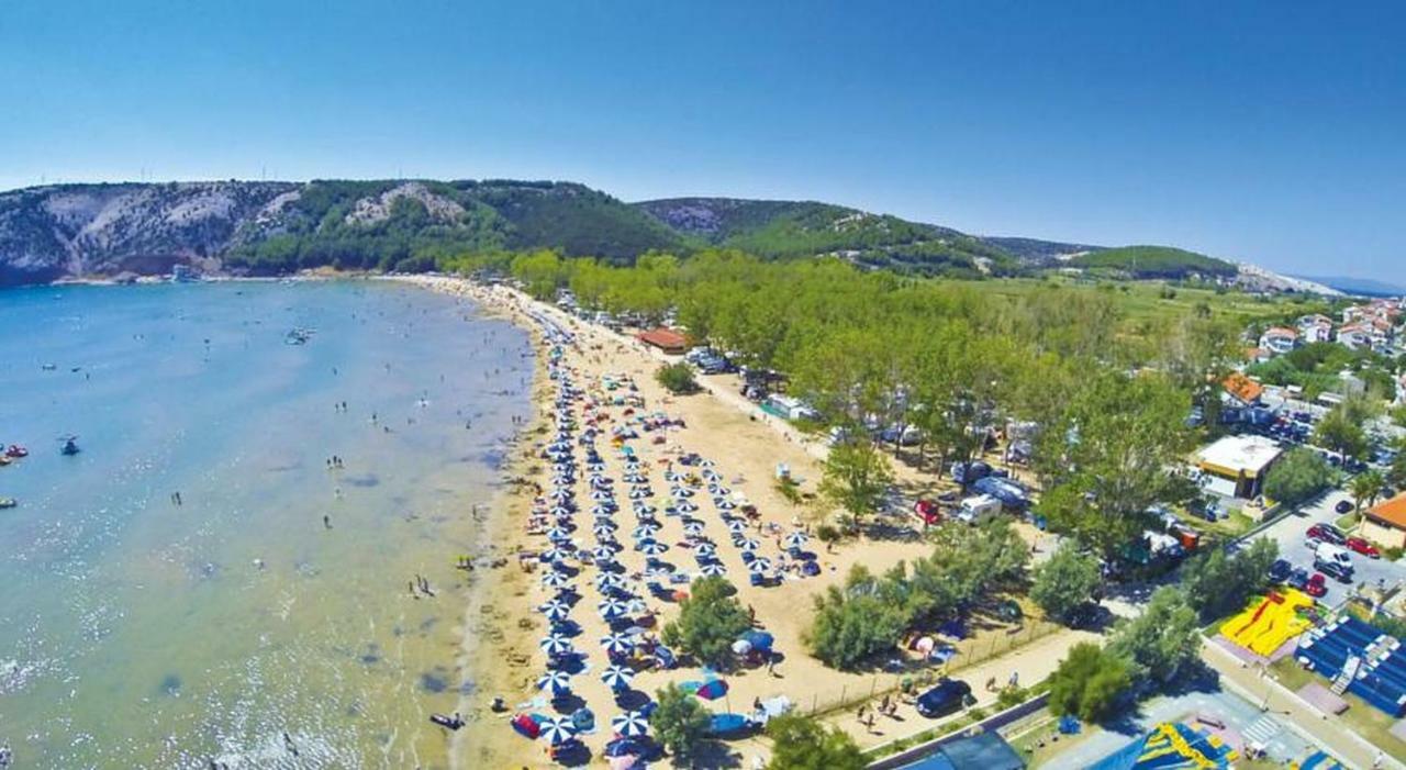 Apartments Arbis Lopar Εξωτερικό φωτογραφία