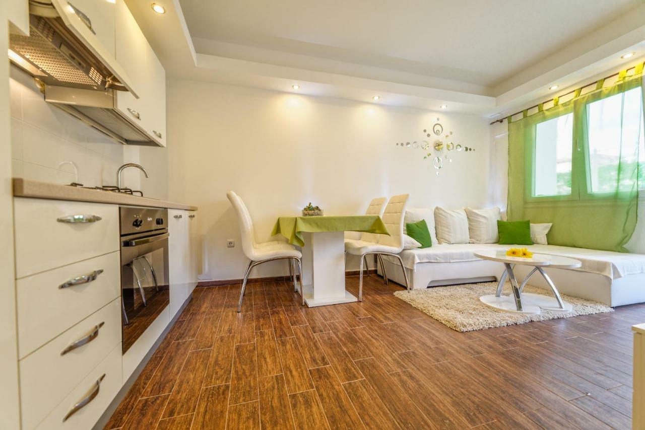 Apartments Arbis Lopar Εξωτερικό φωτογραφία