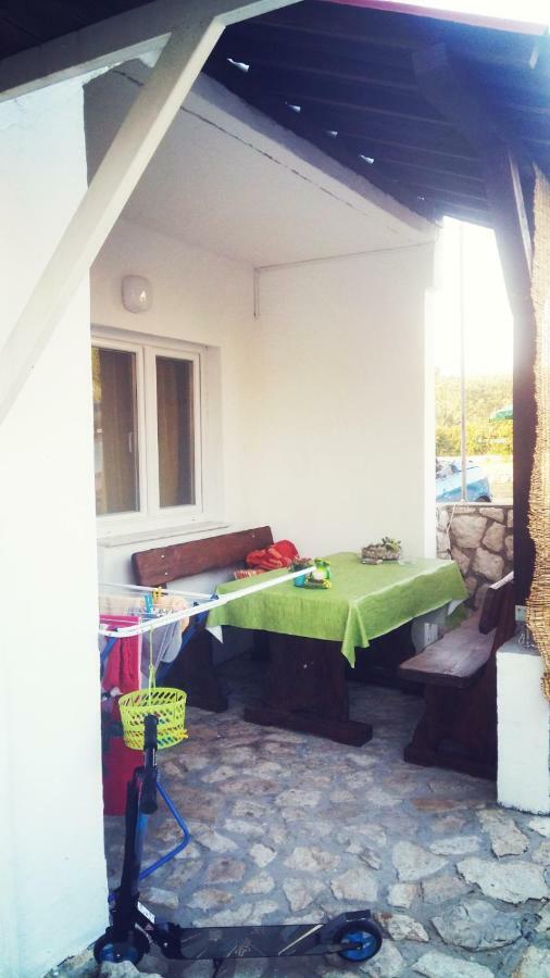Apartments Arbis Lopar Εξωτερικό φωτογραφία